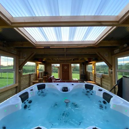 Sleeps 12 Hot Tub Sauna Cinema Pets Welcome Enniskillen Exterior photo