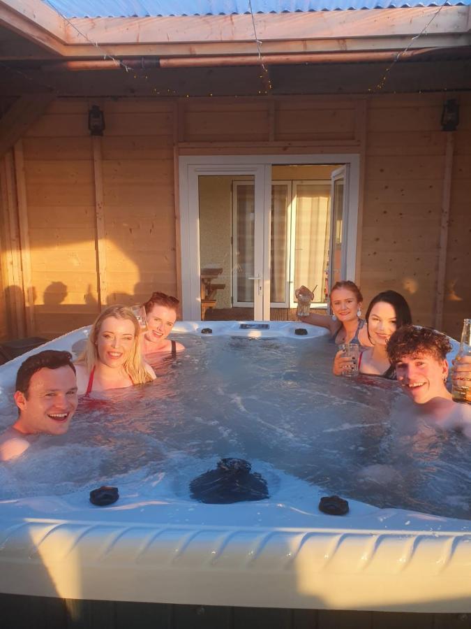 Sleeps 12 Hot Tub Sauna Cinema Pets Welcome Enniskillen Exterior photo