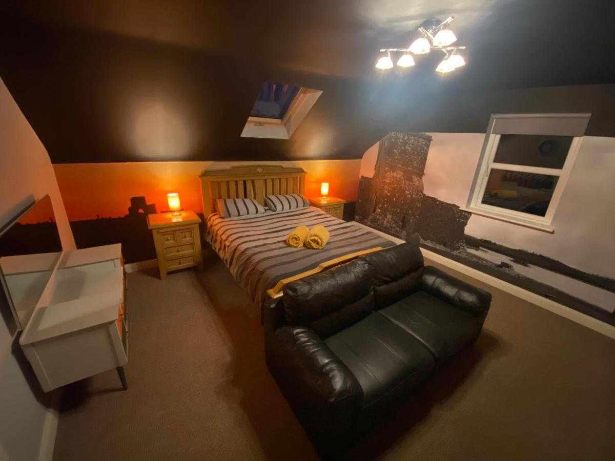 Sleeps 12 Hot Tub Sauna Cinema Pets Welcome Enniskillen Exterior photo