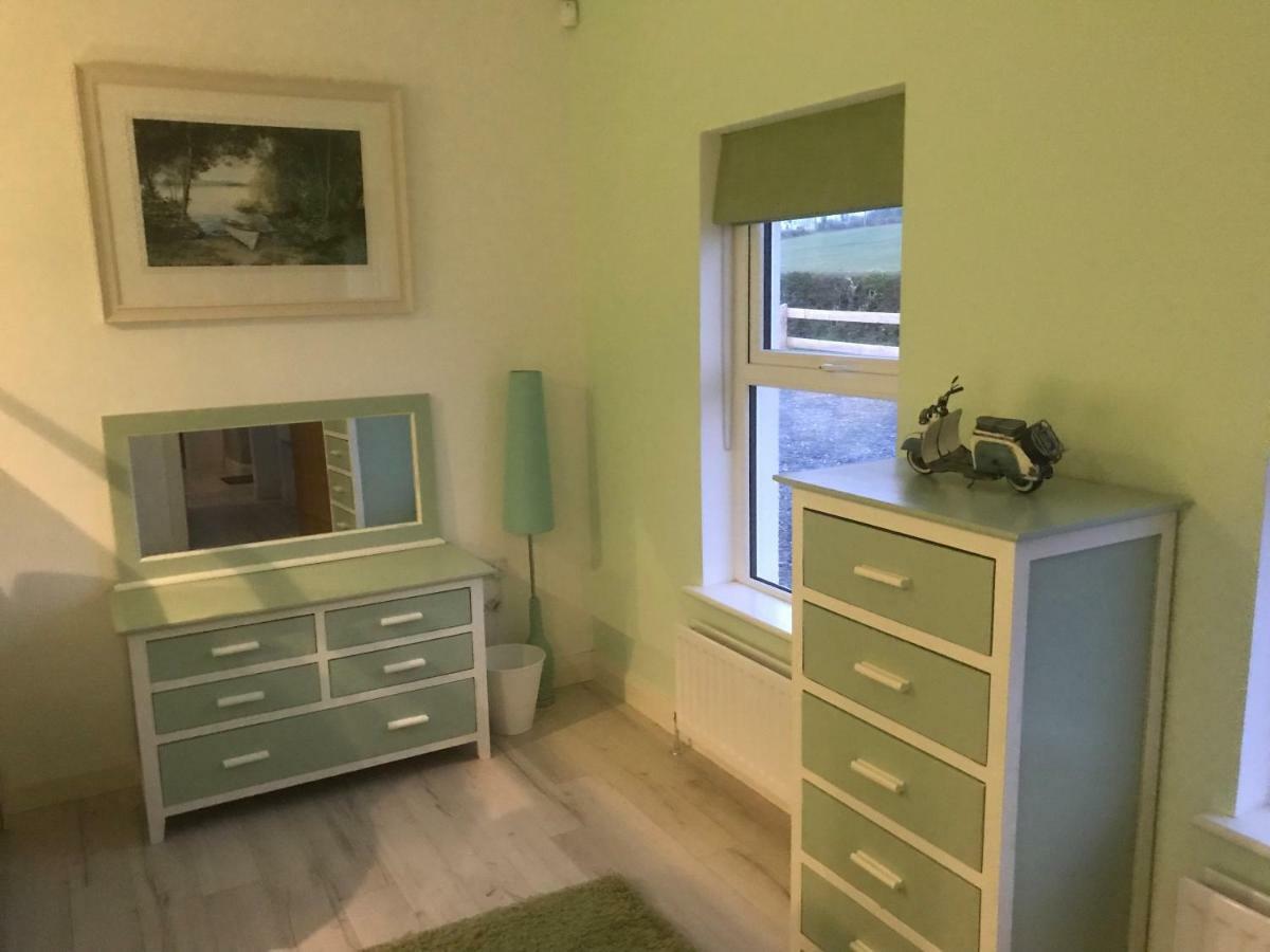 Sleeps 12 Hot Tub Sauna Cinema Pets Welcome Enniskillen Exterior photo